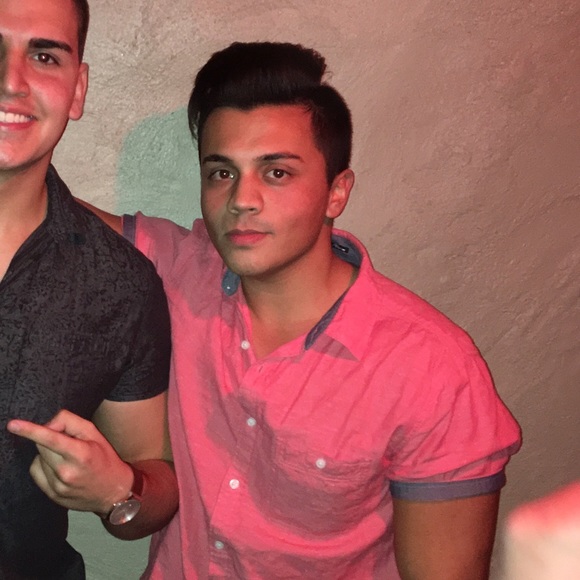 Meet your Posher, Joshua - Picture 1 of 1